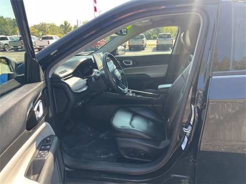 Used 2022 Jeep Compass Limited image 8