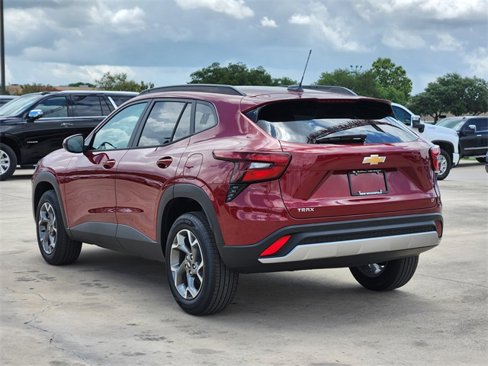 New 2025 Chevrolet Trax LT w/ Driver Confidence Package image 3