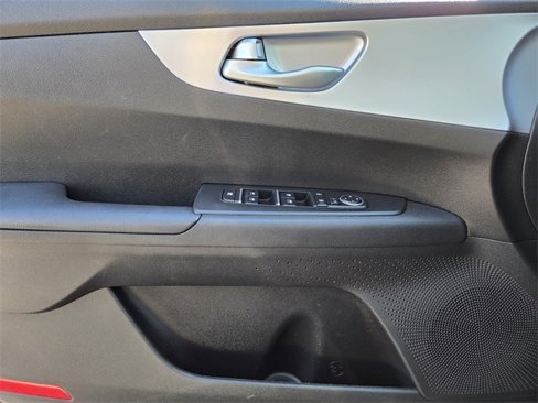 Used 2023 Kia Forte LXS image 19
