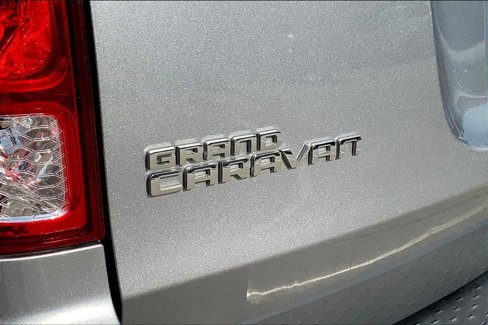 Used 2019 Dodge Grand Caravan SE image 29