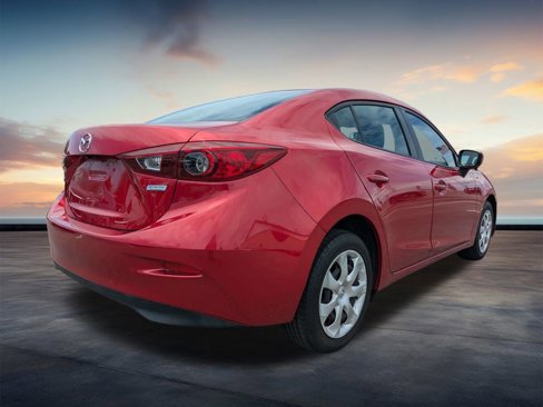 Used 2018 MAZDA MAZDA3 Sport image 4