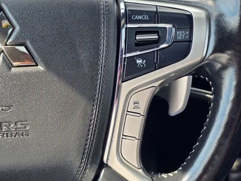 Used 2020 Mitsubishi Outlander GT image 38