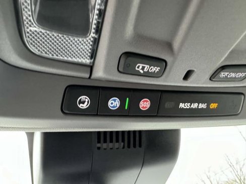 Used 2024 GMC Sierra 1500 SLE image 14