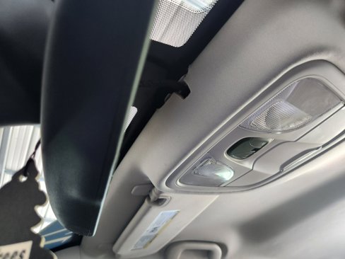 Used 2017 Chrysler 200 Limited Platinum image 32