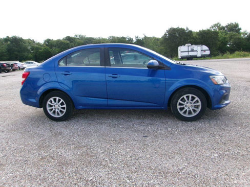 Used 2018 Chevrolet Sonic LT image 3