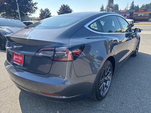 Used 2018 Tesla Model 3 Mid Range image 5