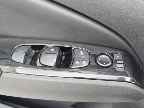 Used 2023 Nissan Altima 2.5 SV image 24