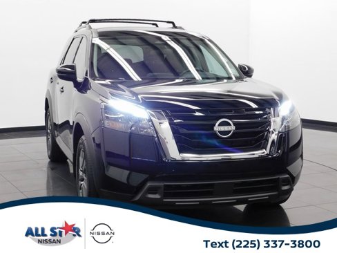 Certified 2024 Nissan Pathfinder SV image 1