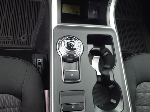 Used 2024 Ford Edge SE image 34