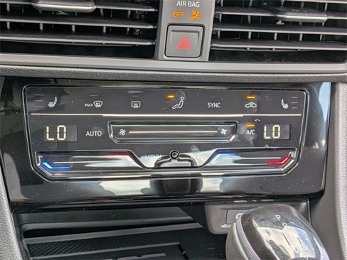 New 2025 Volkswagen Jetta SE image 19