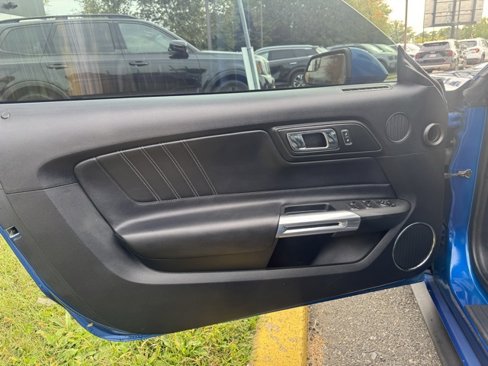 Used 2017 Ford Mustang Premium image 17