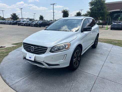 Used 2017 Volvo XC60 T5 Dynamic w/ Preferred Option Package image 3