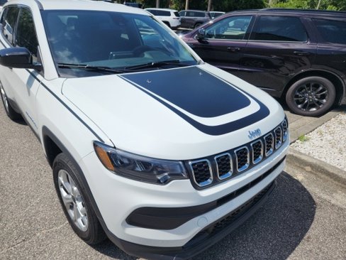 New 2025 Jeep Compass Sport w/ Mopar Graphics Package image 4