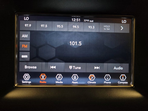 Used 2020 Jeep Grand Cherokee Laredo image 25