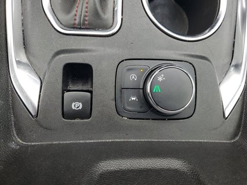 Used 2022 Chevrolet Traverse RS image 30