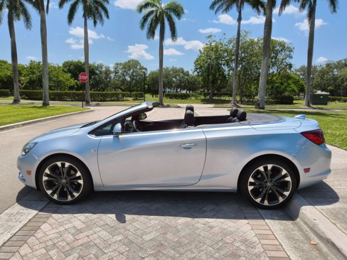 Used 2019 Buick Cascada Premium image 4