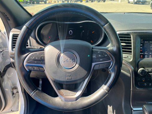 Used 2019 Jeep Grand Cherokee Laredo image 9