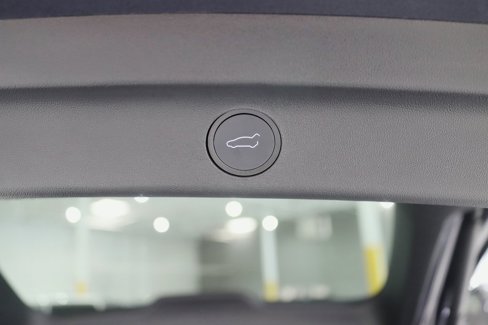 Used 2023 Tesla Model Y Long Range image 36