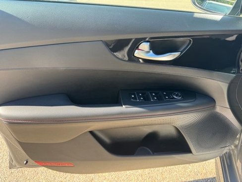 Used 2023 Kia Forte GT image 12
