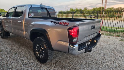 Used 2020 Toyota Tacoma TRD Off-Road image 14