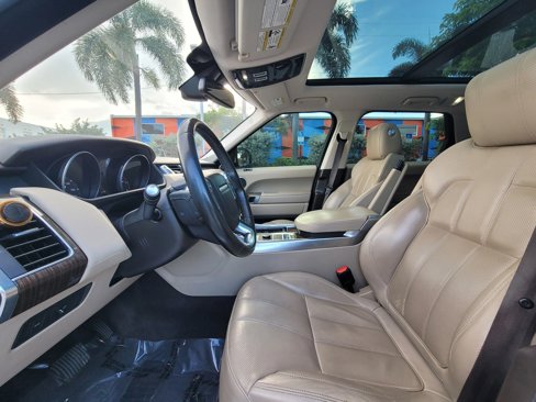 Used 2016 Land Rover Range Rover Sport HSE image 13