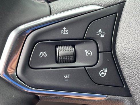 New 2025 Chevrolet Trax LT w/ Sunroof Package image 14