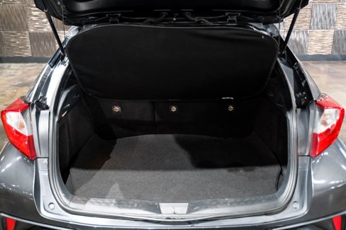 Used 2018 Toyota C-HR XLE image 52