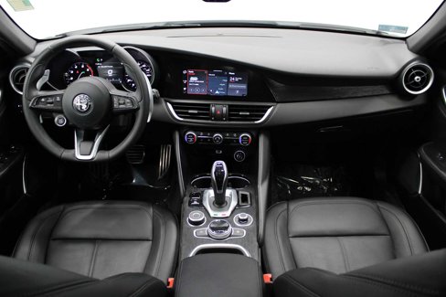 Used 2022 Alfa Romeo Giulia Sprint image 17