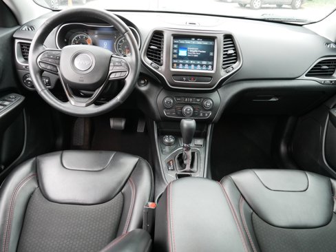 Used 2019 Jeep Cherokee Trailhawk w/ Cold Weather Group image 10