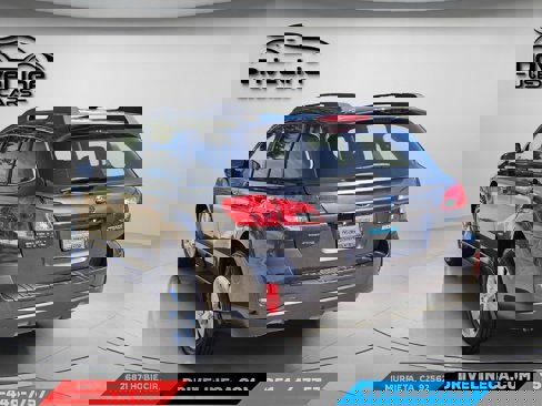 Used 2011 Subaru Outback 2.5i Premium image 9