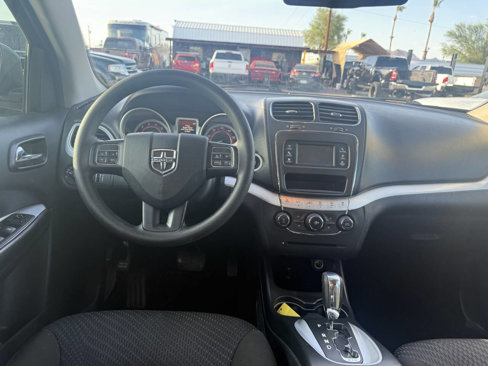 Used 2019 Dodge Journey SE image 17