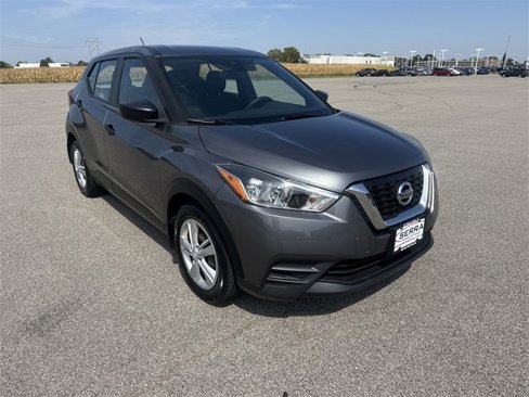 Used 2020 Nissan Kicks S image 15