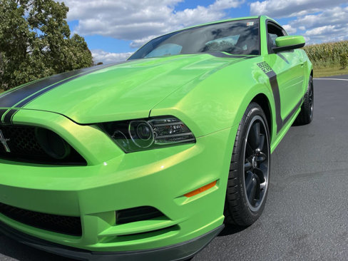 Used 2013 Ford Mustang Boss 302 w/ Boss 302 Accessory Pkg image 32