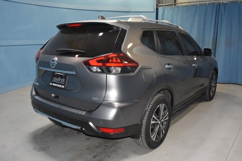 Used 2020 Nissan Rogue SV w/ Premium Package image 31