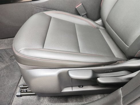 Used 2025 Chevrolet Trax RS image 20