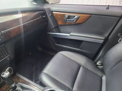 Used 2011 Mercedes-Benz GLK 350 4MATIC image 25