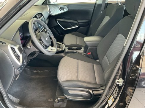 Used 2021 Kia Soul LX image 10