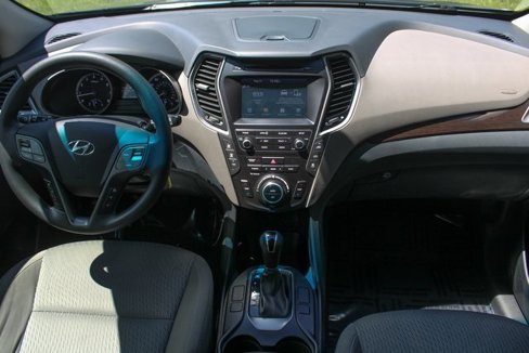Used 2017 Hyundai Santa Fe SE image 15