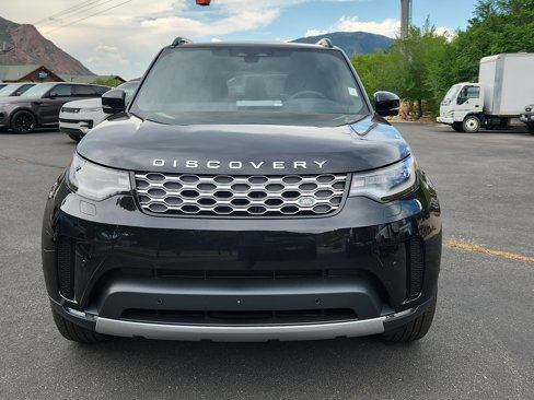 New 2025 Land Rover Discovery S image 7