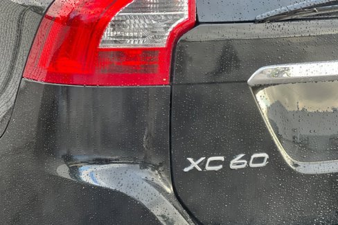 Used 2015 Volvo XC60 T5 Premier w/ Proximity Package image 22
