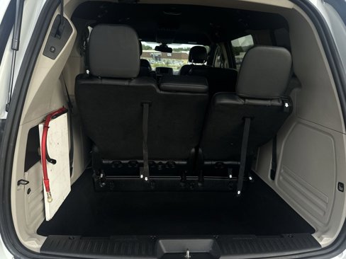 Used 2020 Dodge Grand Caravan SXT image 24