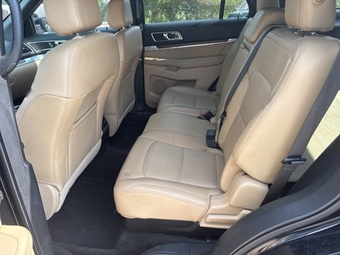 Used 2016 Ford Explorer Limited image 18
