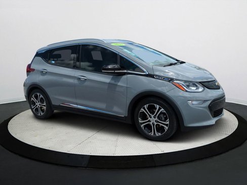 Used 2020 Chevrolet Bolt Premier w/ Infotainment Package image 2
