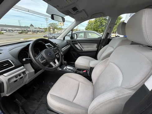 Used 2017 Subaru Forester 2.5i w/ Alloy Wheel Package image 7