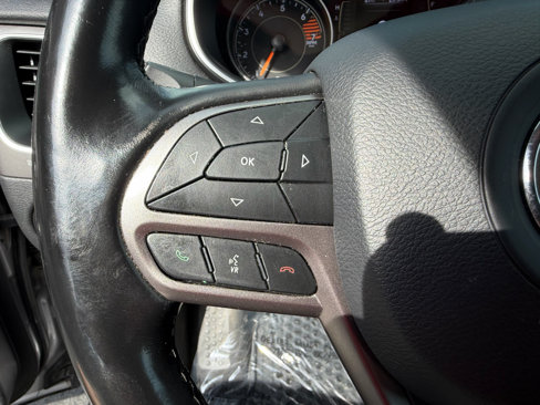 Used 2020 Jeep Cherokee Latitude w/ Cold Weather Group image 25