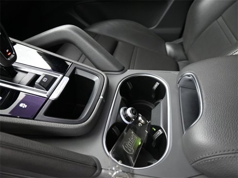 Certified 2021 Porsche Cayenne image 18