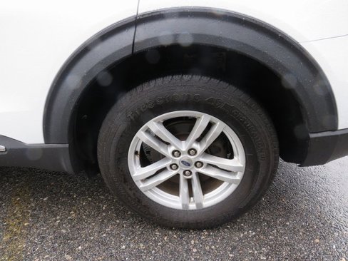Used 2020 Ford Explorer XLT w/ Comfort Package image 28
