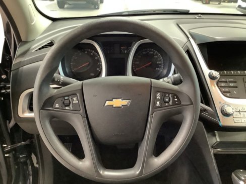 Used 2017 Chevrolet Equinox LS image 23