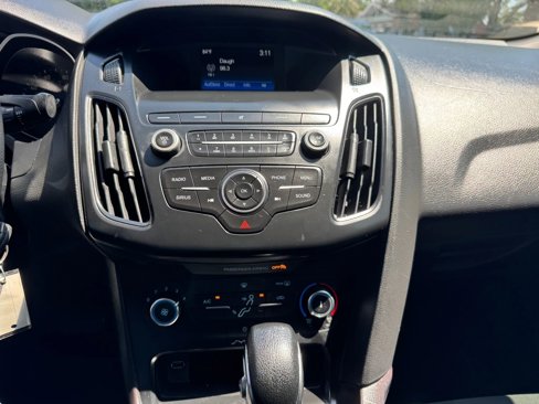 Used 2018 Ford Focus SE image 12