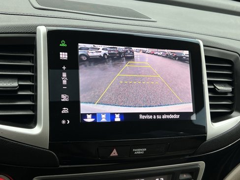 Used 2016 Honda Pilot Touring image 19